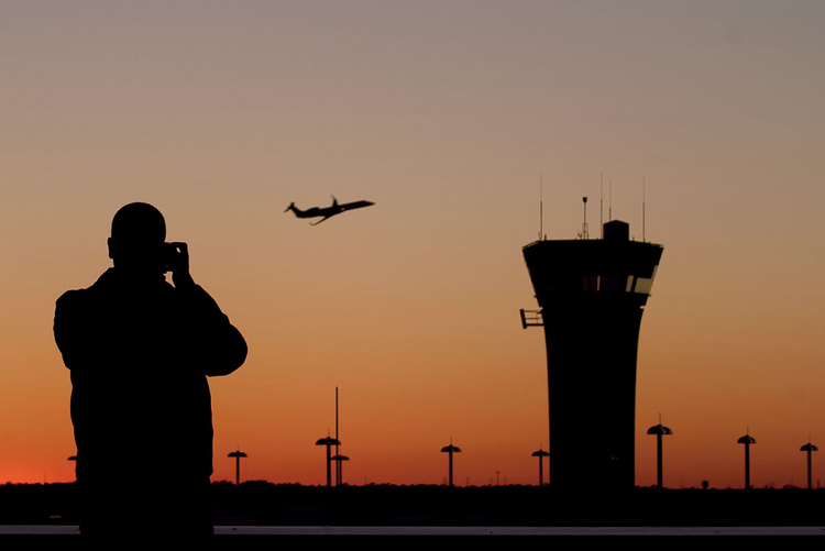 "Spotter w akcji na
lotnisku w Houston,
USA", fot. Blair McFariain